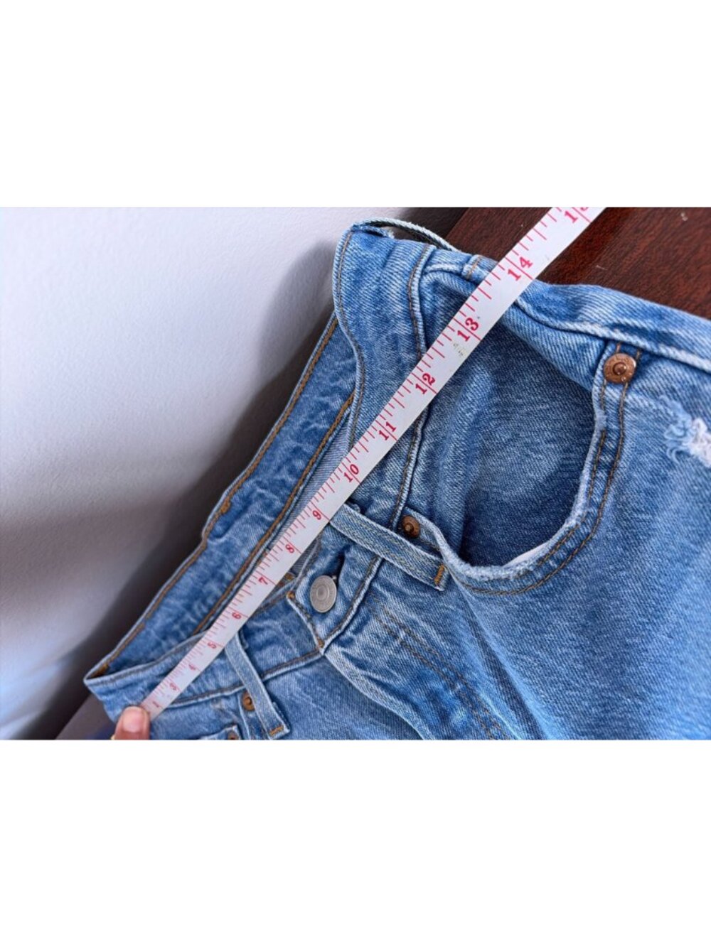 Levi's 501 Original Fit Stretch Jeans distressed medium-indigo wash SZ 25" X 30" - Picture 9 of 10